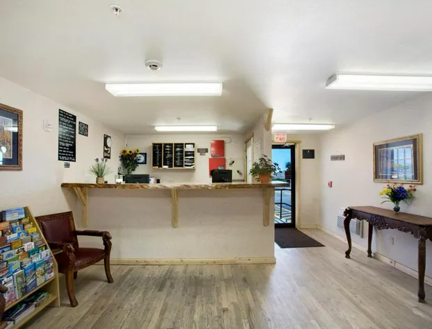 Super 8 by Wyndham Powell hotel detail image 1