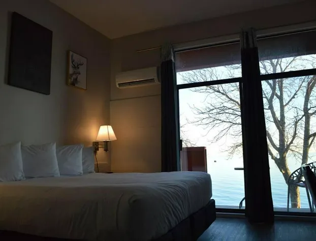 Sechelt Inn hotel detail image 3