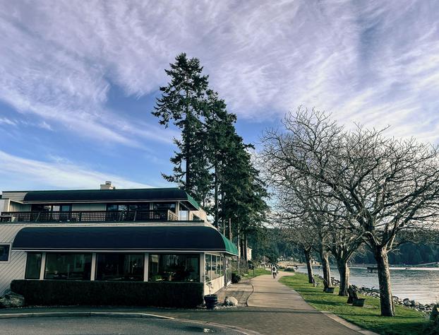 Sechelt Inn hotel detail image 2