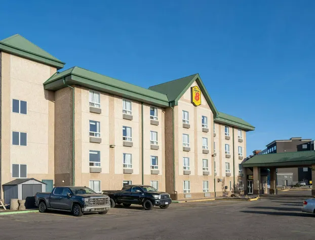Super 8 by Wyndham Edmonton International Airport hotel detail image 1