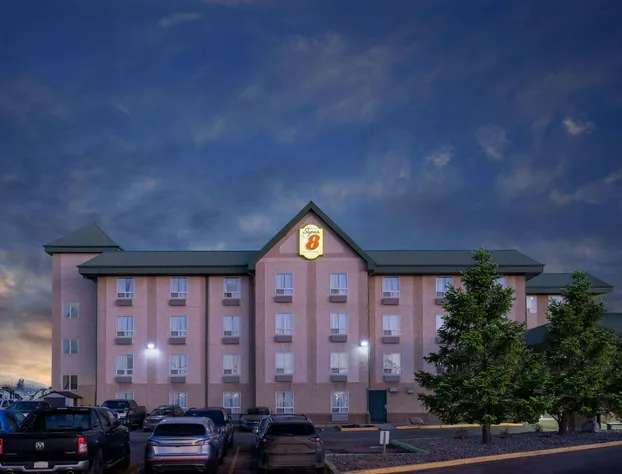 Super 8 by Wyndham Edmonton International Airport hotel detail image 3