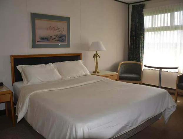 KC's Country Inn hotel detail image 4