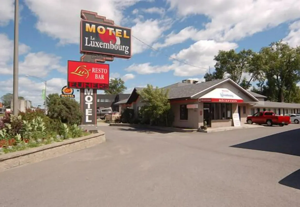 Hotel & Motel le Luxembourg hotel hero