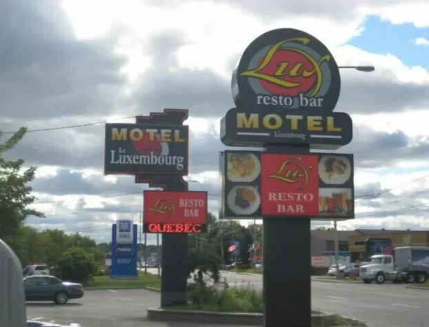 Hotel & Motel le Luxembourg hotel detail image 2