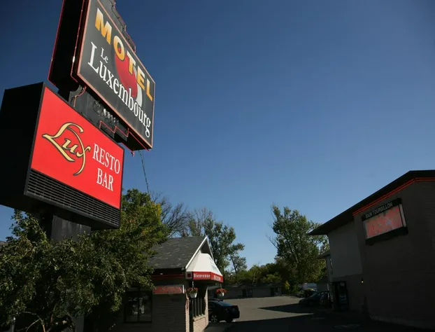 Hotel & Motel le Luxembourg hotel detail image 3