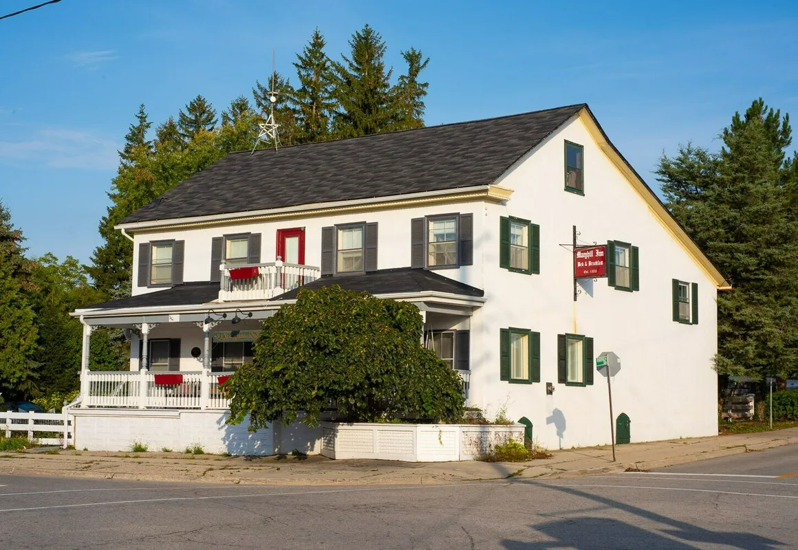 Maryhill Inn hotel hero