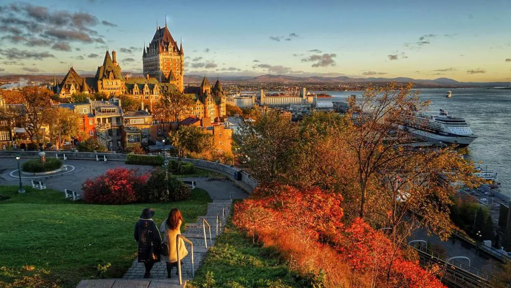 Château de Pierre - Par Aneyro hotel hero