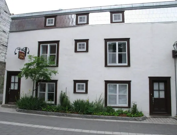Au Petit Hôtel hotel detail image 1