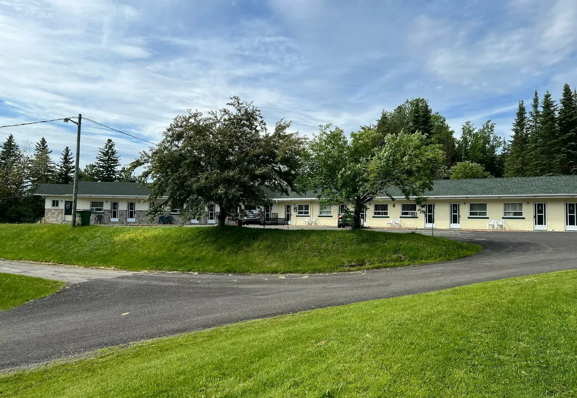 La Roma Motel hotel hero