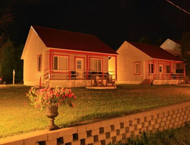Motel Les Chalets Bo-Fleuve hotel detail image 4
