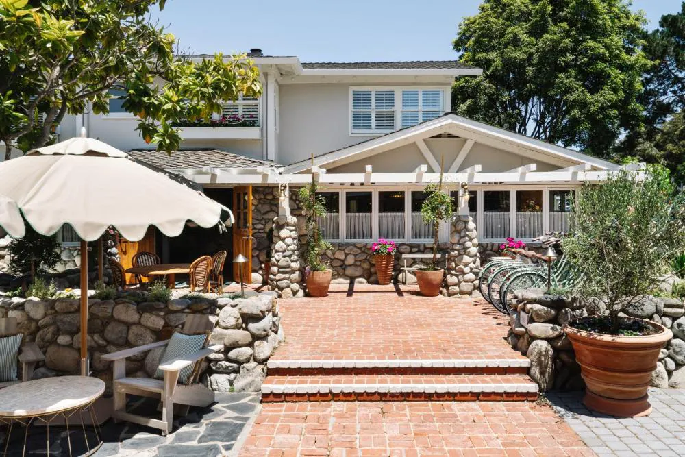 Le Petit Pali at 8th Ave hotel hero