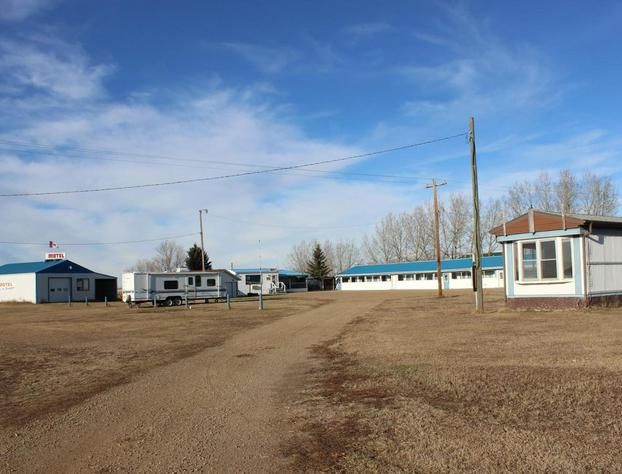Raval Paradise Motel & RV Park hotel detail image 4