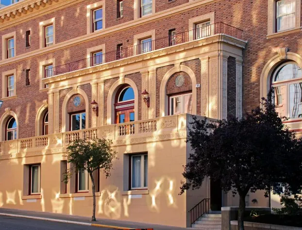 The Union Club of British Columbia hotel detail image 2