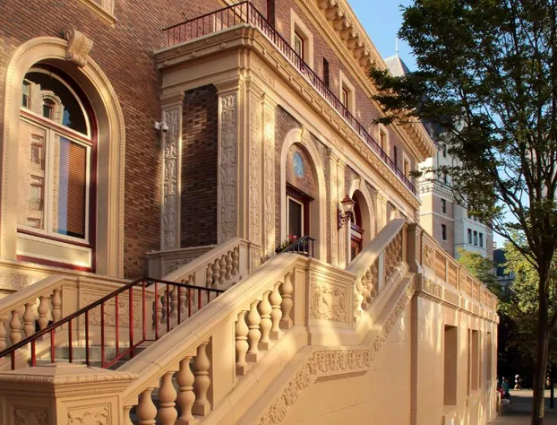 The Union Club of British Columbia hotel detail image 3