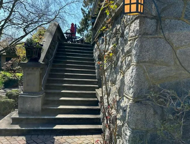 Prior Castle Inn hotel detail image 3