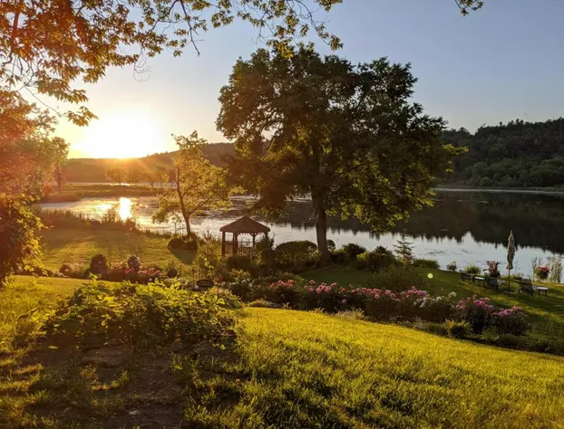 The Cove Inn hotel detail image 4