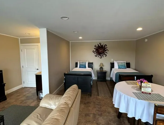 Pacific Rim Guest Lodge - Adults Only hotel detail image 3