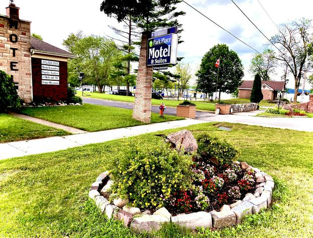 Park Place Motel & Suites hotel detail image 2