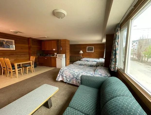 Raccoon Lodge hotel detail image 4