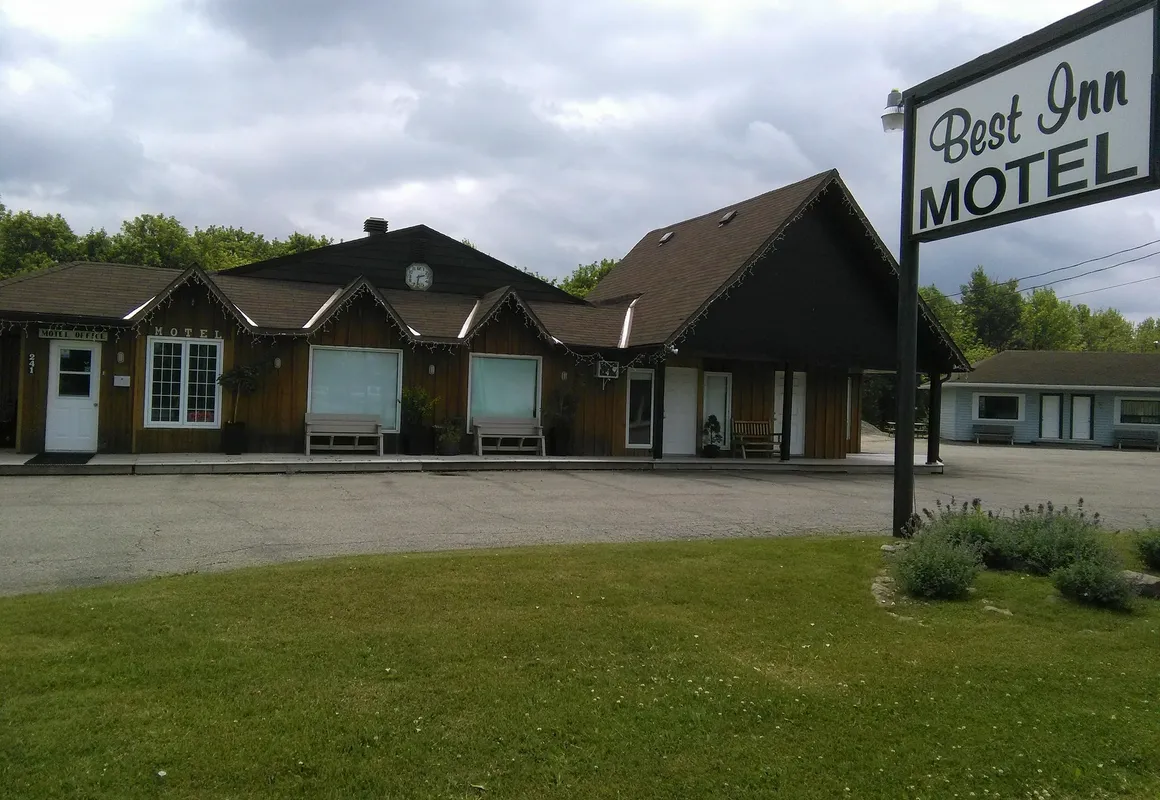 Best Inn Motel hotel hero