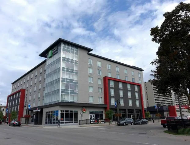 Holiday Inn Express & Suites Oshawa Downtown - Toronto Area by IHG hotel detail image 2