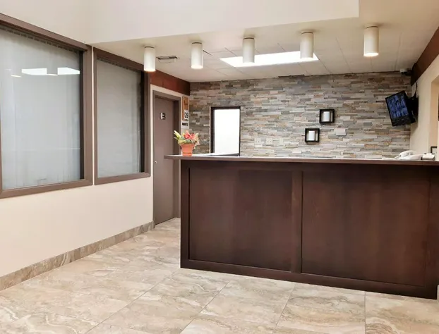 Lacombe Motor Inn hotel detail image 1