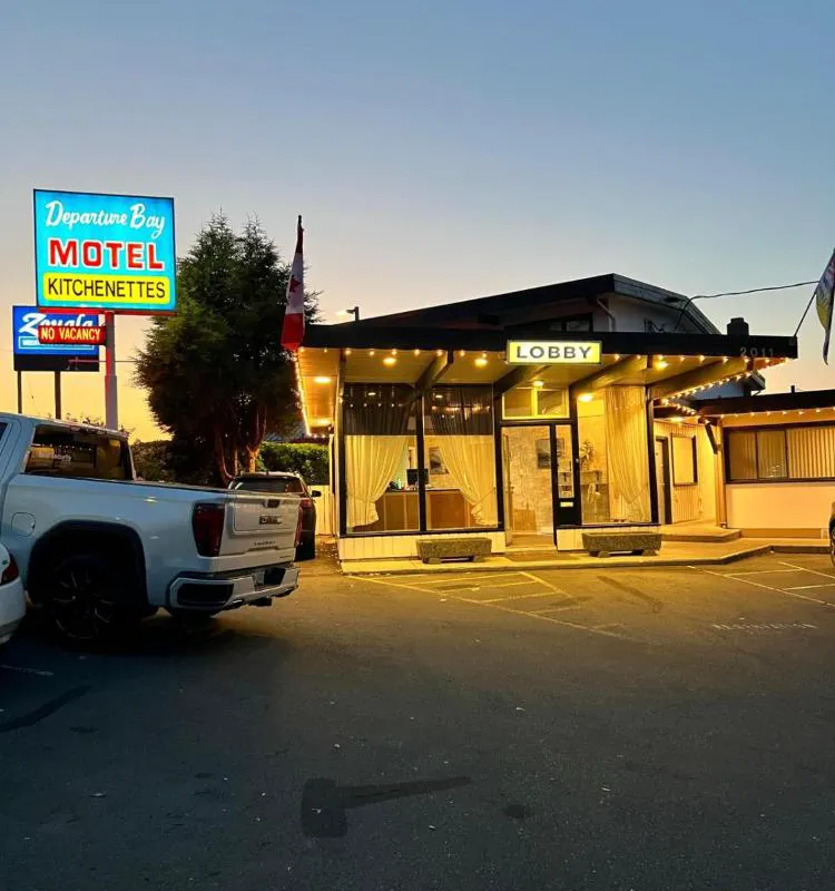 Departure Bay Motel hotel hero