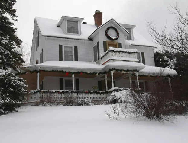 Au Manoir de la rue Merry hotel detail image 1