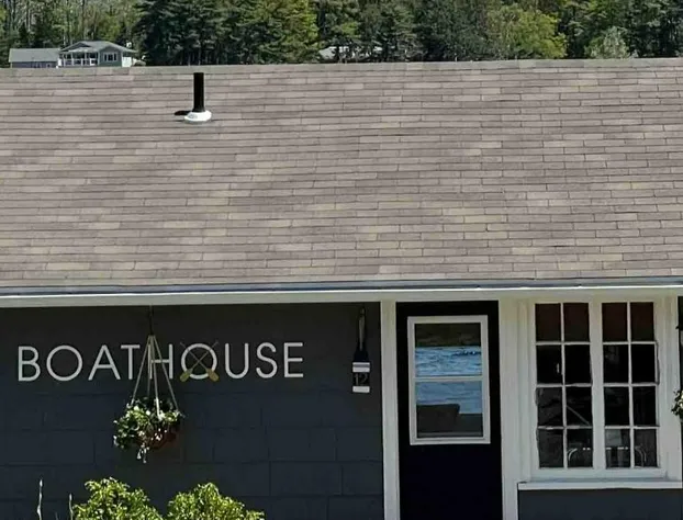 Lighthouse Motel & Cottages hotel detail image 2