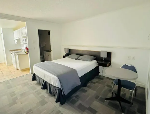 Lillooet Hotel Victoria hotel detail image 4