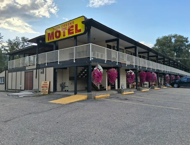 Twin Creeks Motel hotel detail image 3