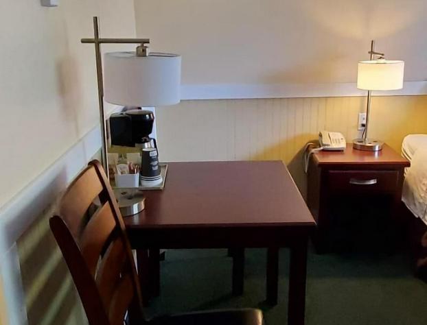 Comox Valley Inn & Suites hotel detail image 1