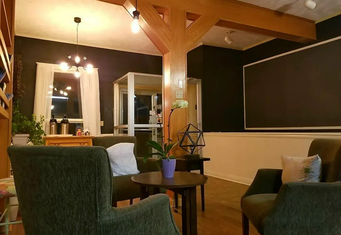 Silverwood Inn & Suites hotel hero