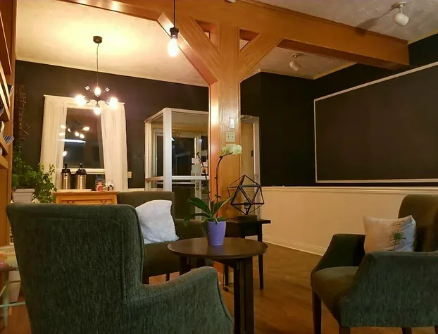 Silverwood Inn & Suites hotel detail image 1