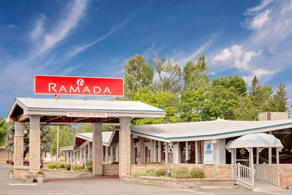 Ramada by Wyndham 1000 Islands/Gananoque hotel hero