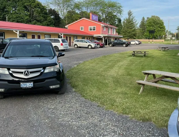 Knights Inn Cobourg hotel detail image 1