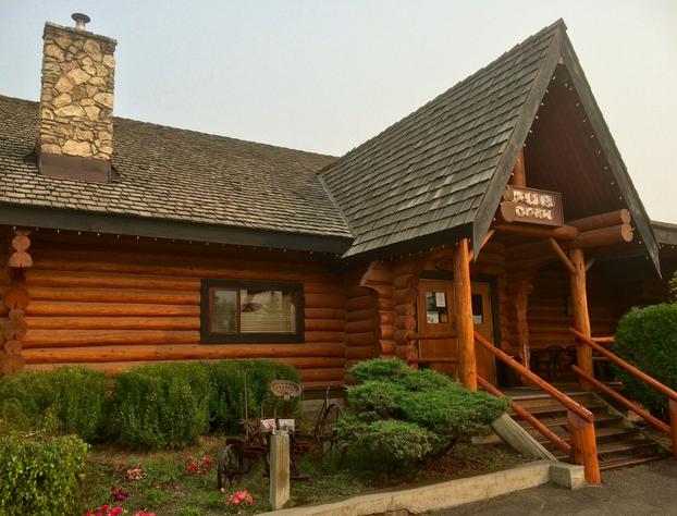 Cariboo Lodge hotel detail image 1