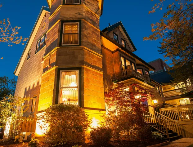 Dundee Arms hotel detail image 1