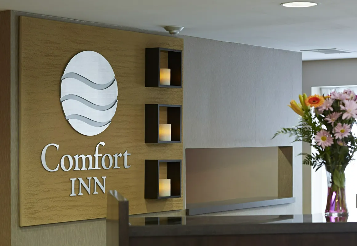 Comfort Inn hotel hero
