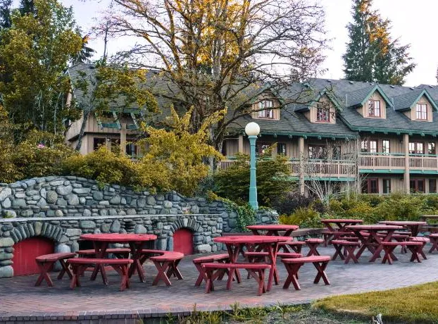 Painter's Lodge hotel detail image 4