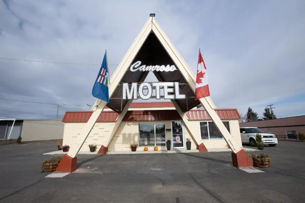 Camrose Motel hotel hero