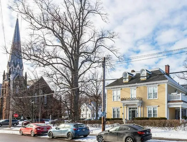 Fitzroy Hall hotel detail image 3