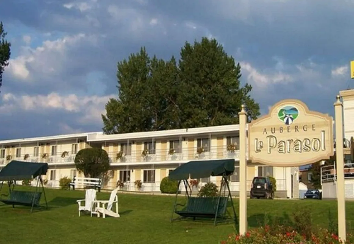 Auberge Resto le Parasol hotel hero