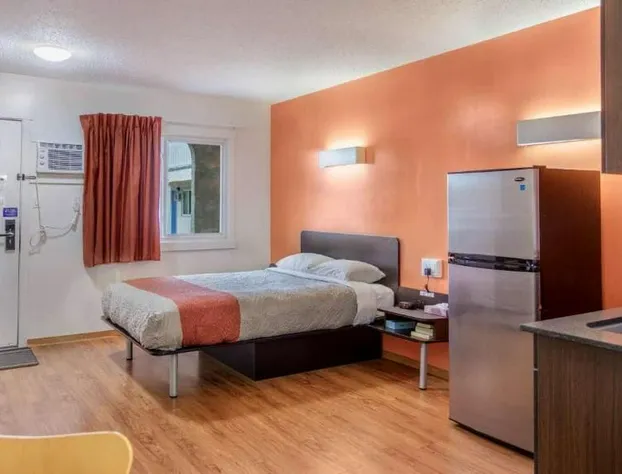 Motel Bo (Camrose) hotel detail image 3