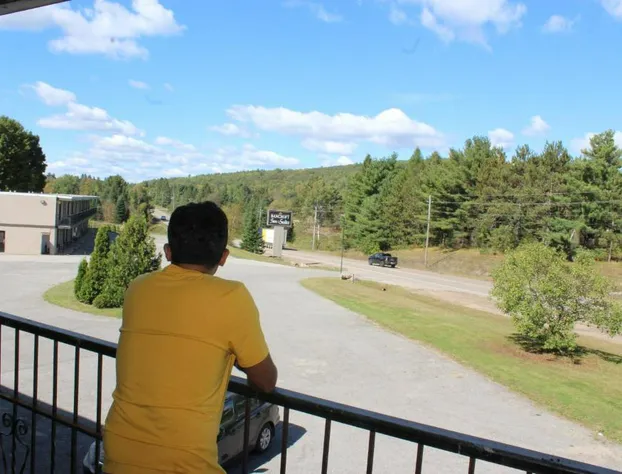 Bancroft Inn & Suites hotel detail image 4