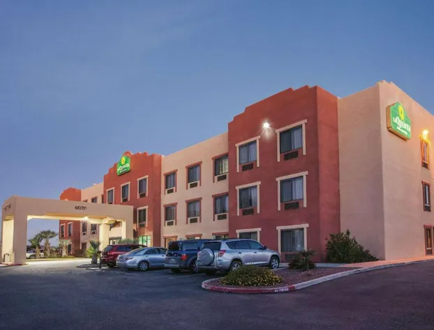 La Quinta Inn & Suites by Wyndham NW Tucson Marana hotel detail image 3