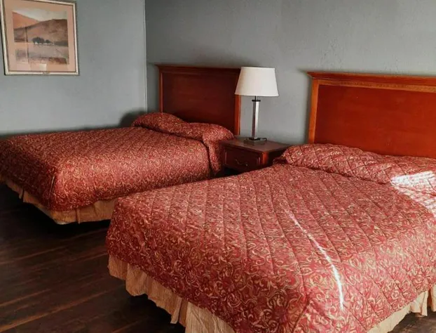 HiWay Inn Express of Elk City hotel detail image 3