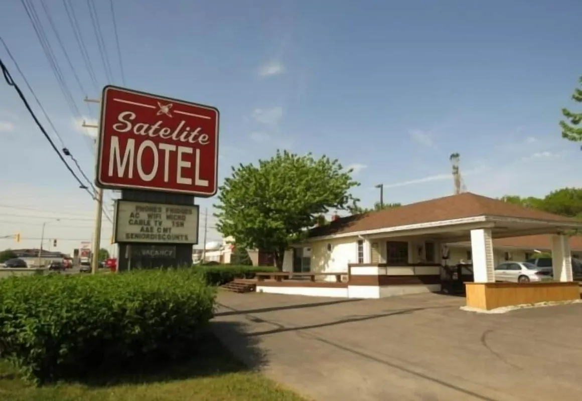 Satelite Motel hotel hero