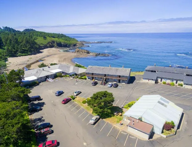 Clarion Inn Surfrider Resort hotel detail image 2