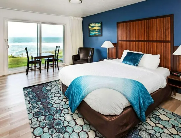 Clarion Inn Surfrider Resort hotel detail image 2